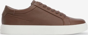 Calvin Klein Sneaker in Braun