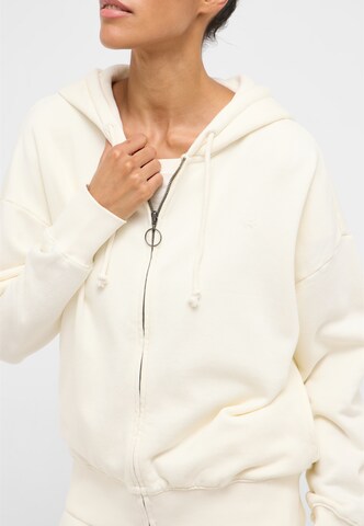 MUSTANG Sweatshirt 'Rochelle' in White