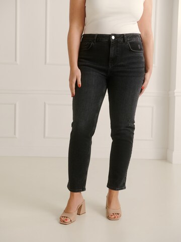 Guido Maria Kretschmer Curvy Slim fit Jeans 'Regina' in Grey: front