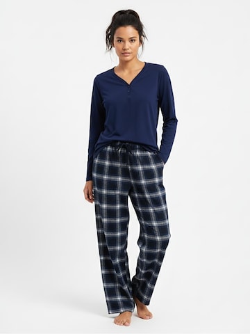 La V Pyjama in Blauw