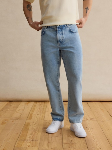 DAN FOX APPAREL Regularen Kavbojke 'Jack' | modra barva: sprednja stran