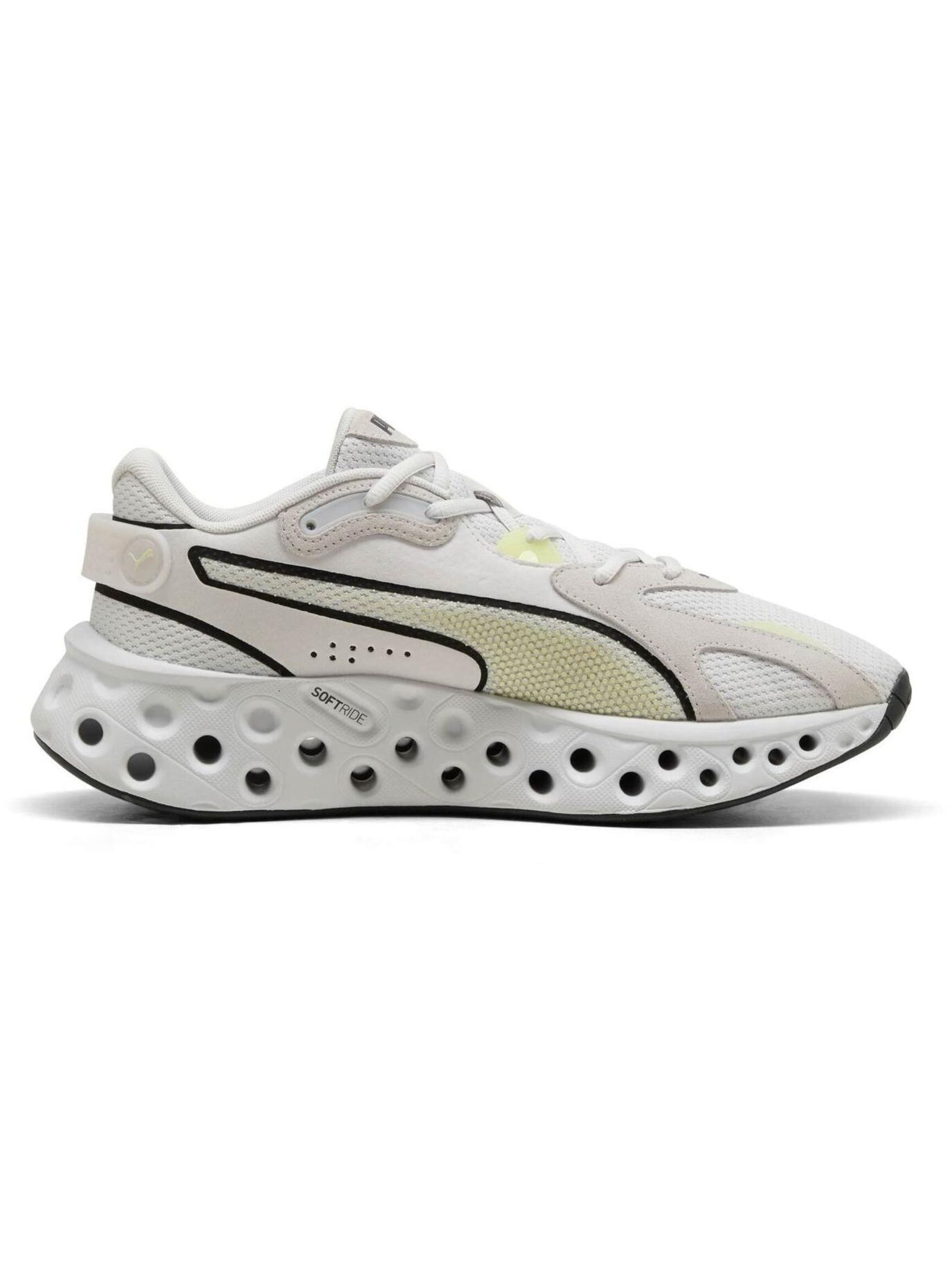 Chaussure de course PUMA en blanc