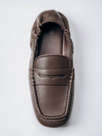 Estro Mocassins '258-20' in Bruin