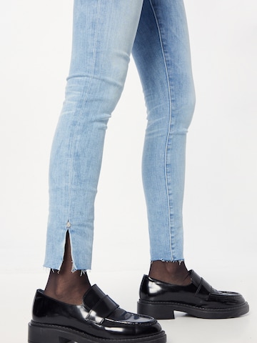 Coupe slim Jean AG Jeans en bleu