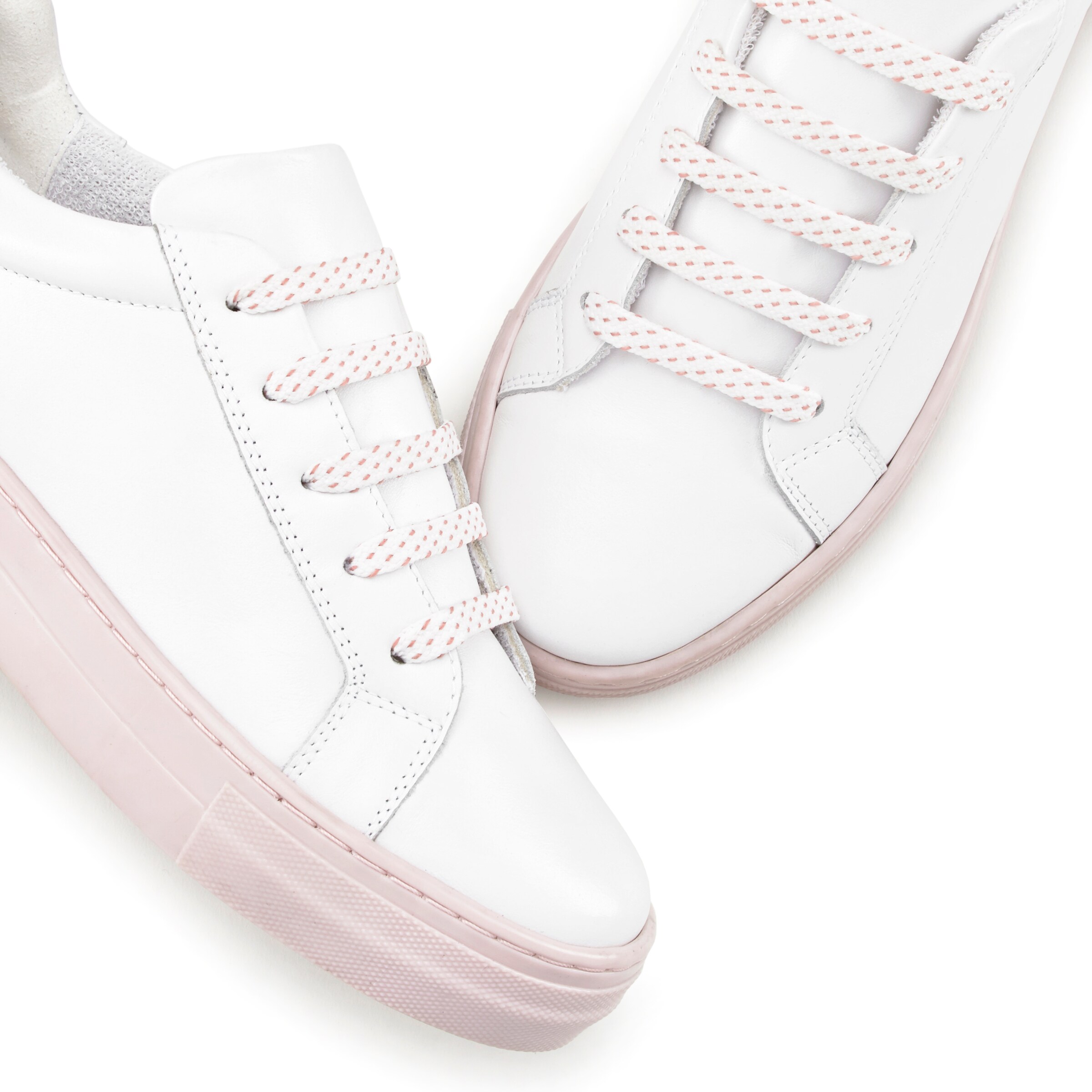 Elbsand Trainers in White