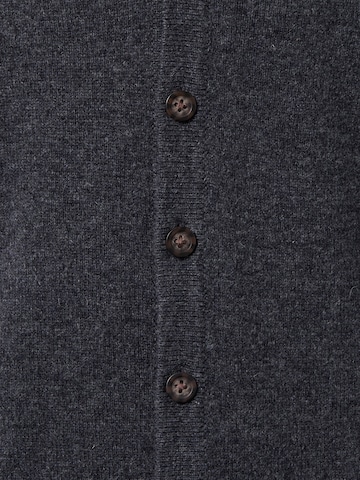 Andrew James Slipover in Grey