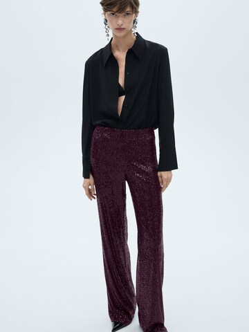 Evazați Pantaloni 'Xjupiter' de la MANGO pe roșu
