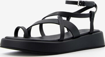 Bershka Páskové sandály – černá: přední strana