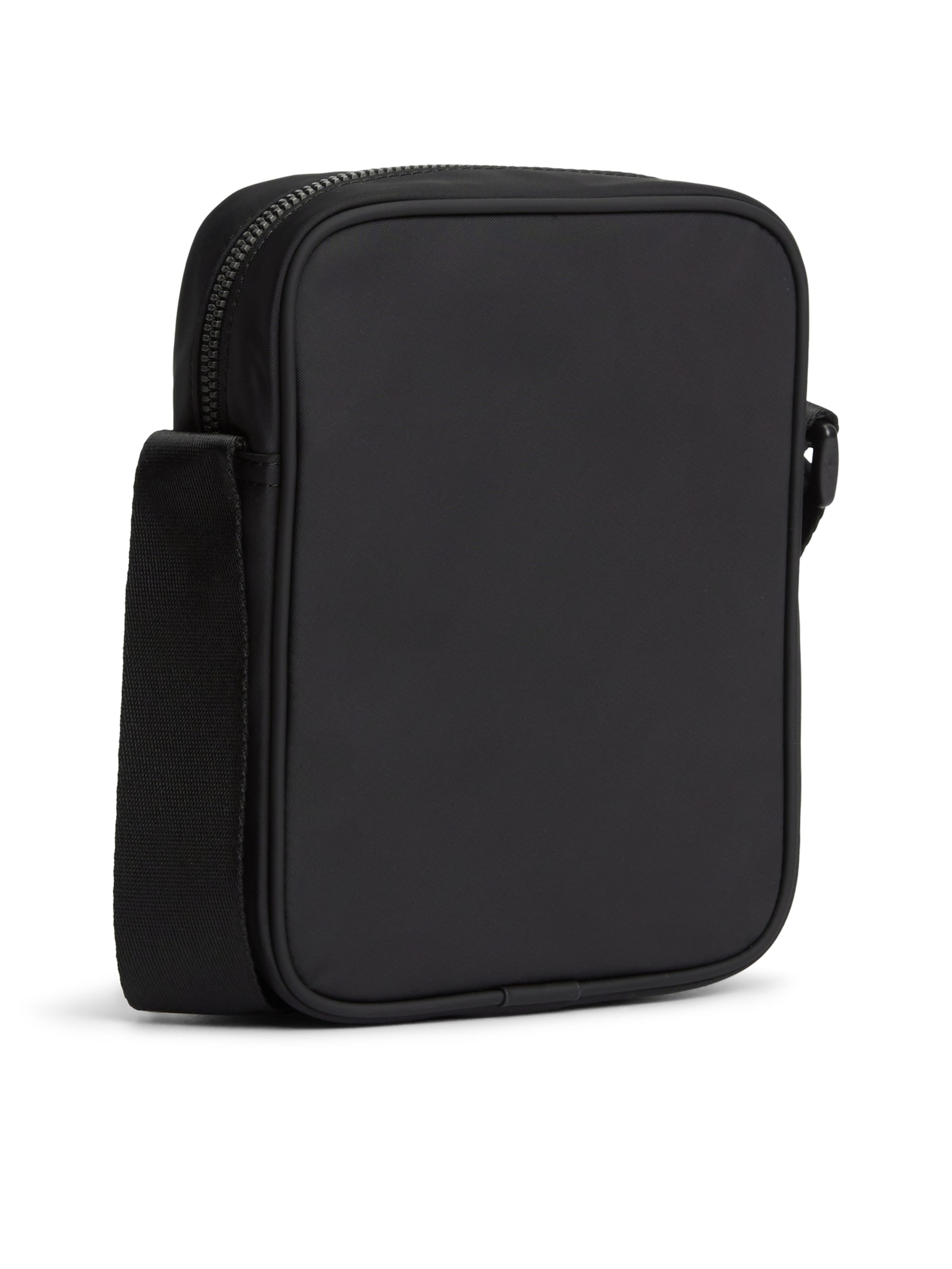 Geantă de umăr de la TOMMY HILFIGER pe negru