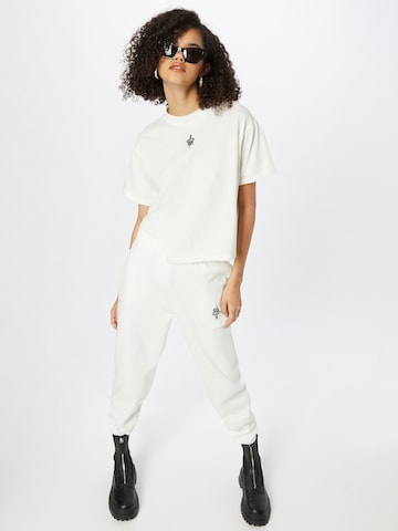 T-shirt 'Selina' ABOUT YOU x INNA en blanc