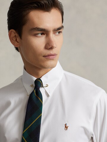 Polo Ralph Lauren Средняя посадка Деловая рубашка в Белый