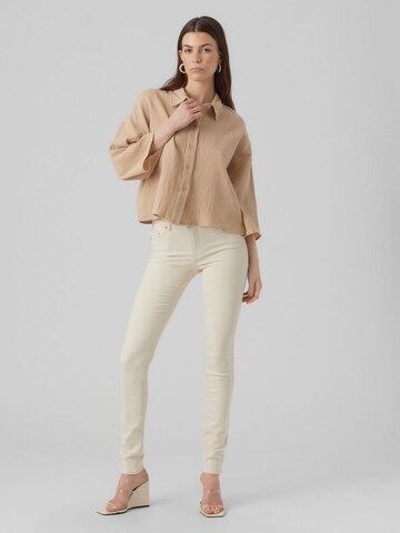 Camicia da donna 'NATALI' di VERO MODA in beige