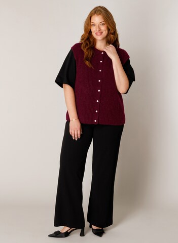 BASE LEVEL CURVY Vest in Red