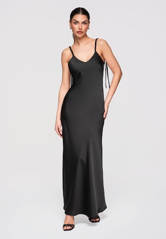 Robe de soirée Ombre en noir : devant