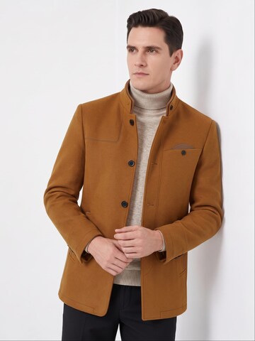 ALLTHEMEN Winter Coat 'Farbkante' in Beige