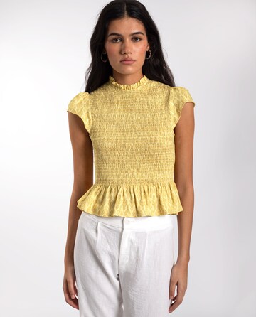 THE-ARE Blouse in Yellow: front