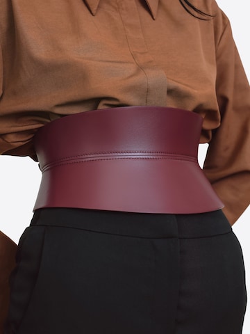 Haute Cuir Belt 'Rounded Hourglass Corset Belt' in Red