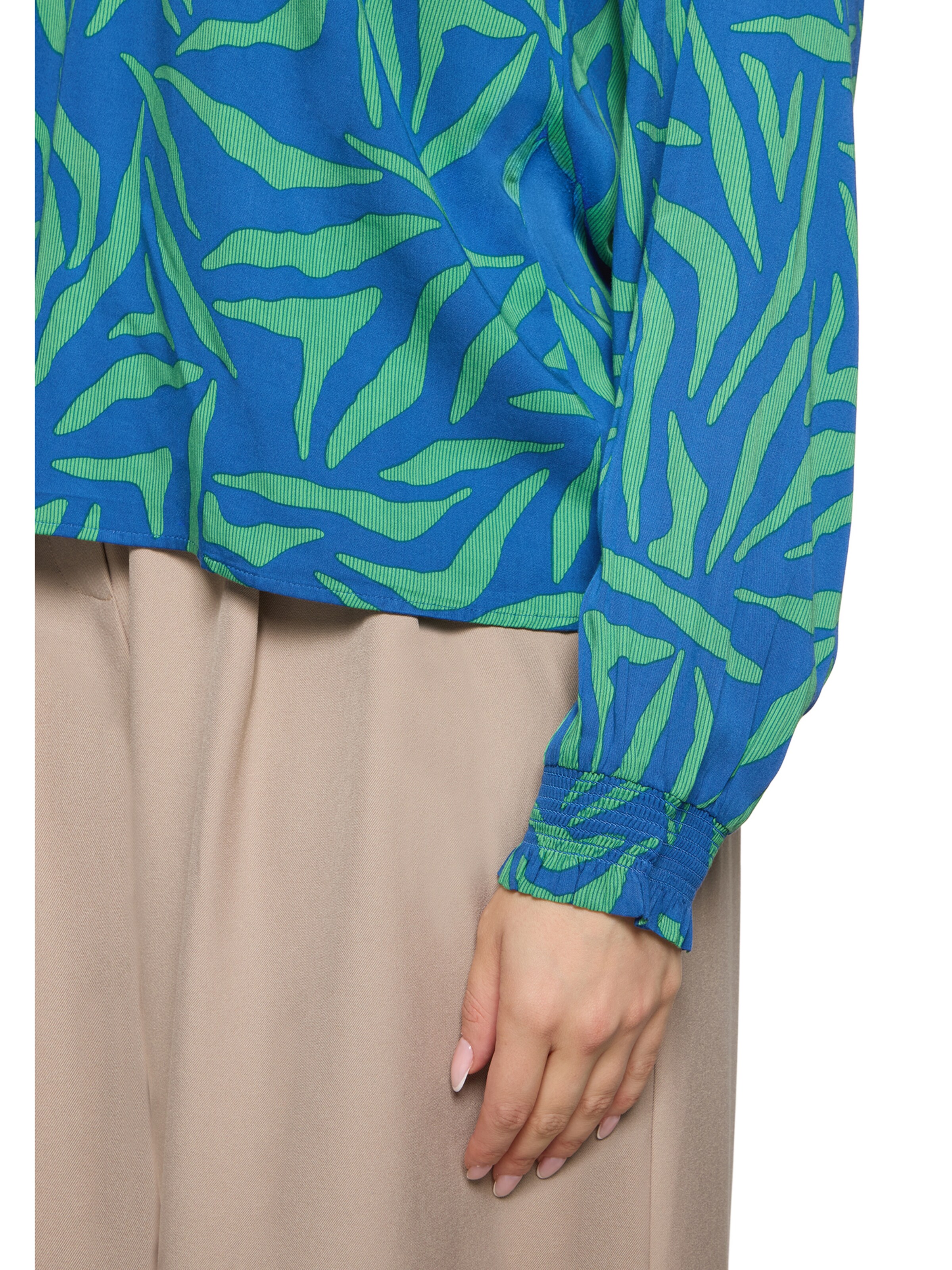 Cartoon Blouse in Blue