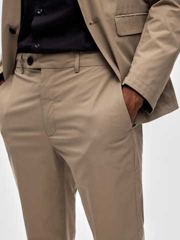 Coupe slim Pantalon 'Fremont' SELECTED HOMME en gris
