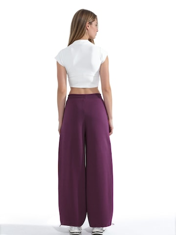 Skinny Pantalon de sport 'Jogginghose' Hiccup en rouge