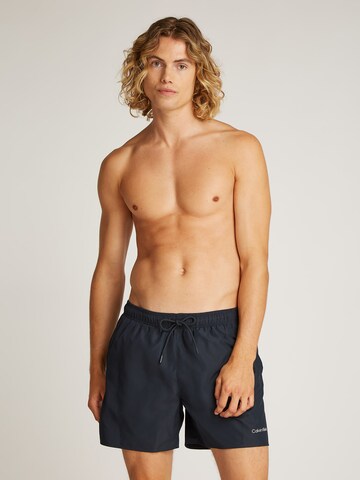 Calvin Klein Swimwear Плавательные шорты в Синий: спереди