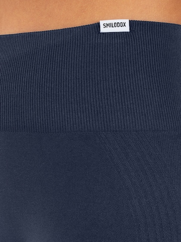 Coupe slim Leggings 'Vonda' Smilodox en bleu