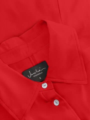 Camicia da donna 'Short Belly' di Jascha Stockholm in rosso