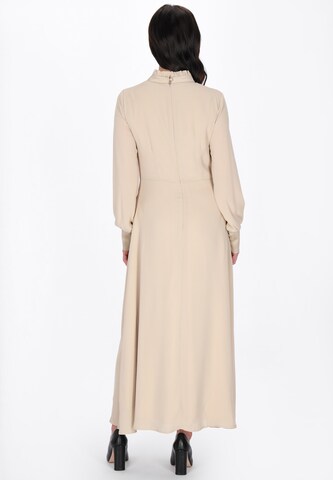 Robe usha BLACK LABEL en beige