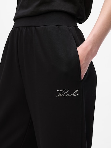Regular Pantaloni de la Karl Lagerfeld pe negru