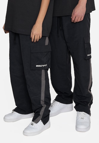 Multiply Apparel Loosefit Gargohousut 'Ranger' värissä musta: etupuoli