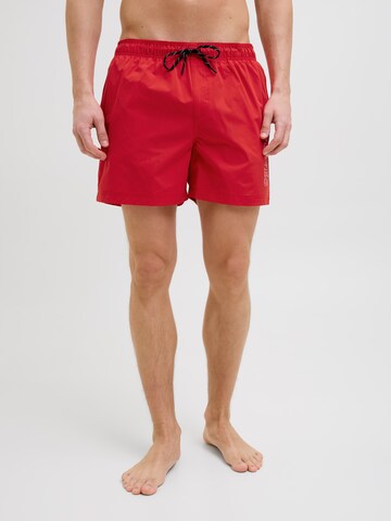 Shorts de bain 'JPSTMaui' JACK & JONES en rouge : devant