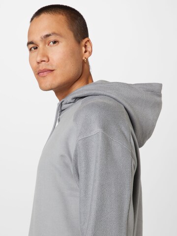 TOM TAILOR DENIM Sweatshirt in Grey