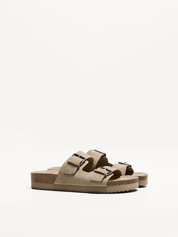 Mule Bershka en beige
