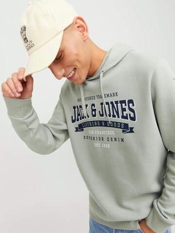 JACK & JONES Sweatshirt in Groen