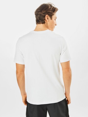 T-Shirt 'Just Do It' Nike Sportswear en blanc