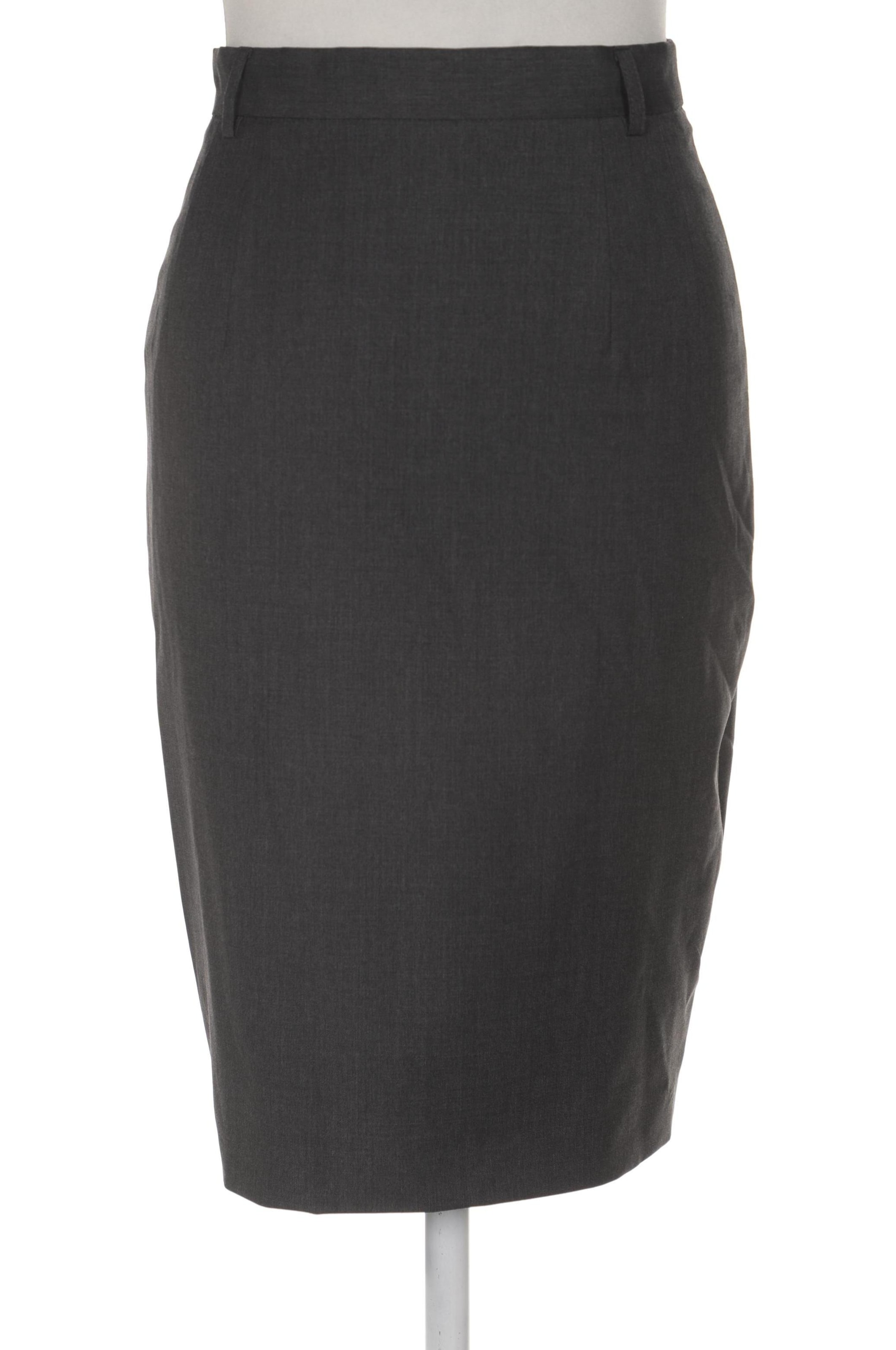Windsor Skirt in M in Grey: front