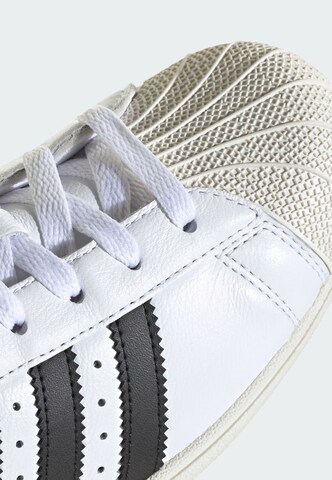 Sneaker bassa 'Superstar' di ADIDAS ORIGINALS in bianco