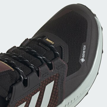 Chaussure basse 'Trailmaker' ADIDAS TERREX en noir