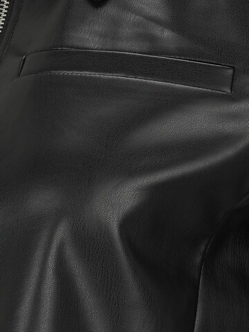 Only Petite Between-season jacket 'ONLSARAMY' in Black