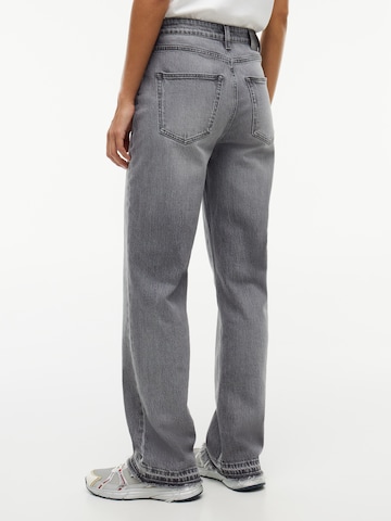 Tommy Jeans - regular Vaquero 'LAYLA' en gris