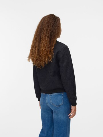 VERO MODA Overgangsjakke 'CHLOE' i sort