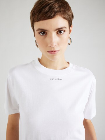 T-shirt Calvin Klein en blanc