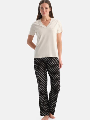 Pigiama di Dagi in bianco: frontale