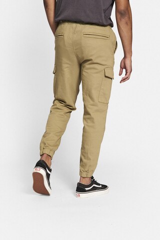 Redefined Rebel - Tapered Calças cargo 'Lennon' em verde