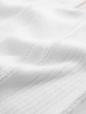 Pulover de la Next pe alb