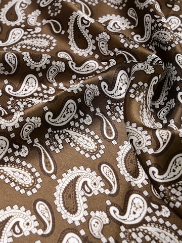 MayTree - Chal en marrón