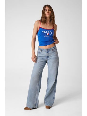 GUESS Top in Blue