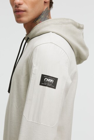 CMPD Sweatshirt in Grau