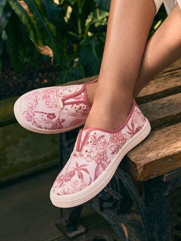 Next Platform trainers 'Forever Comfort' in Pink