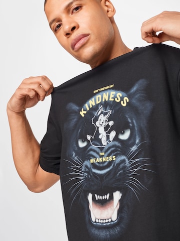 Mister Tee Shirt 'Kindness No Weakness' in Zwart